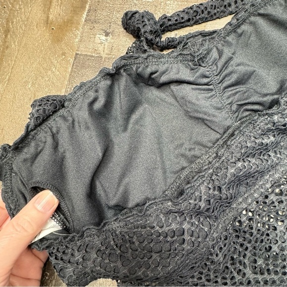 NWT Mossimo Crochet Black One Piece Swim size Medium - Picture 7 of 12